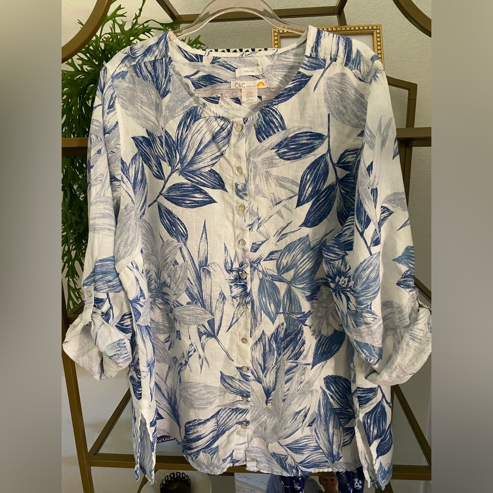 C&C California Blue & White Button Front Linen tunic  great pre loved condition
